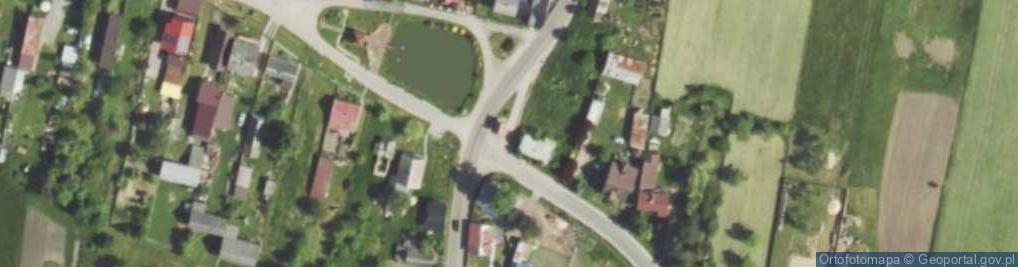 Zdjęcie satelitarne Kapliczka, Figura Świętych, Krzyż