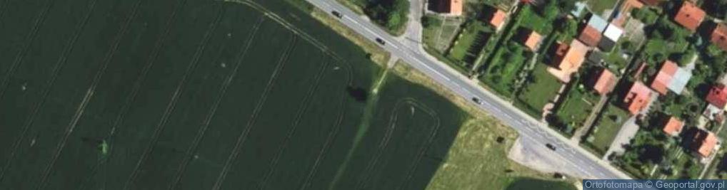 Zdjęcie satelitarne Kapliczka, Figura Świętych, Krzyż