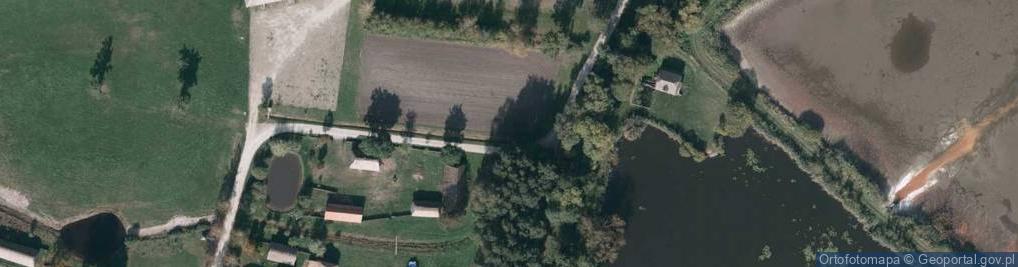Zdjęcie satelitarne Kapliczka, Figura Świętych, Krzyż