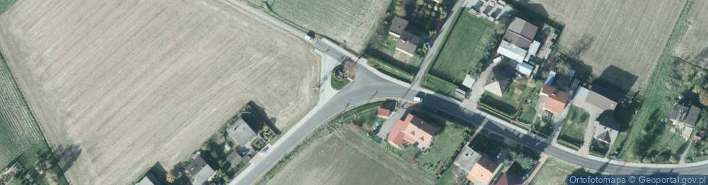Zdjęcie satelitarne Kapliczka, Figura Świętych, Krzyż