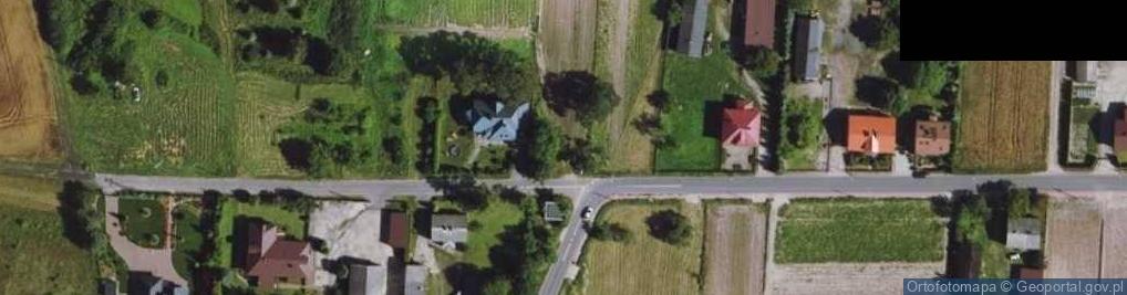 Zdjęcie satelitarne Kapliczka, Figura Świętych, Krzyż