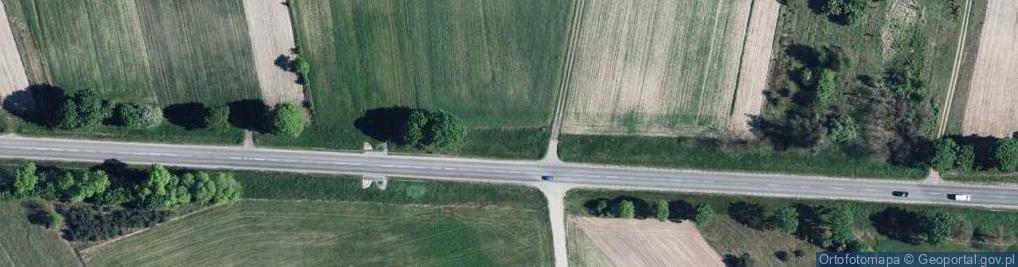 Zdjęcie satelitarne Metalowy krzyż