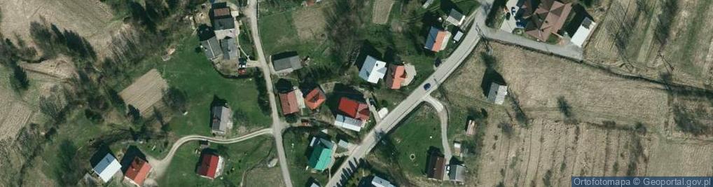 Zdjęcie satelitarne Murowana kapliczka