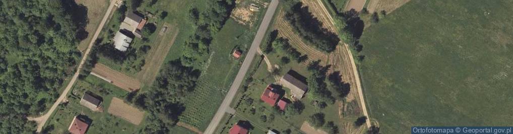 Zdjęcie satelitarne Murowana kapliczka