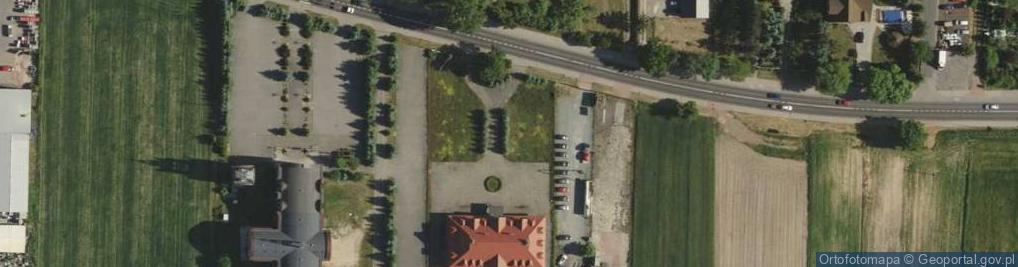 Zdjęcie satelitarne Dwór Biesiadny