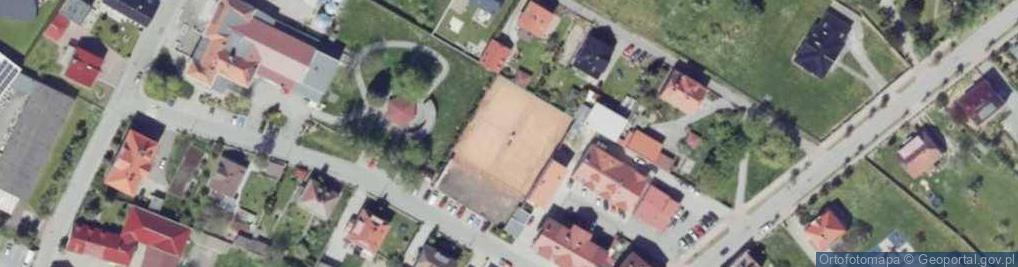 Zdjęcie satelitarne Kort tenisowy