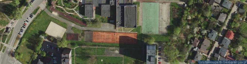 Zdjęcie satelitarne Kort tenisowy