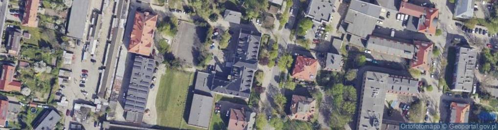 Zdjęcie satelitarne III Uzupełniające Liceum Ogólnokształcące Im. Prof. Wacława Żenczykowskiego W Kłodzku