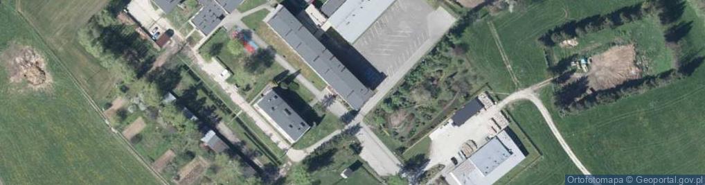 Zdjęcie satelitarne Liceum Ogólnokształcące Dla Dorosłych W Nawojowej