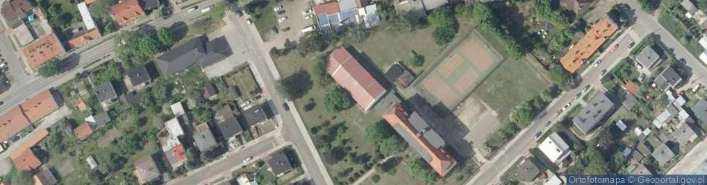 Zdjęcie satelitarne Liceum Ogólnokształcące Dla Dorosłych W Twardogórze