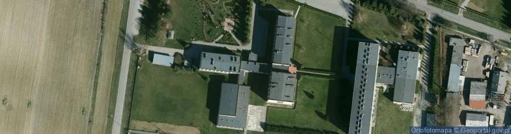 Zdjęcie satelitarne Liceum Ogólnokształcące Im. Rotmistrza Witolda Pileckiego W Iwoniczu