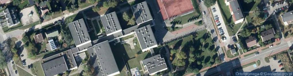 Zdjęcie satelitarne Niepubliczne Liceum Ogólnokształcące Dla Dorosłych W Skarżysku-Kamiennej Centrum Edukacji Zawodowej