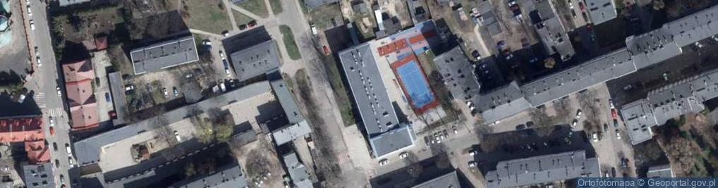 Zdjęcie satelitarne Xiii Liceum Ogólnokształcące Im. Marii Piotrowiczowej