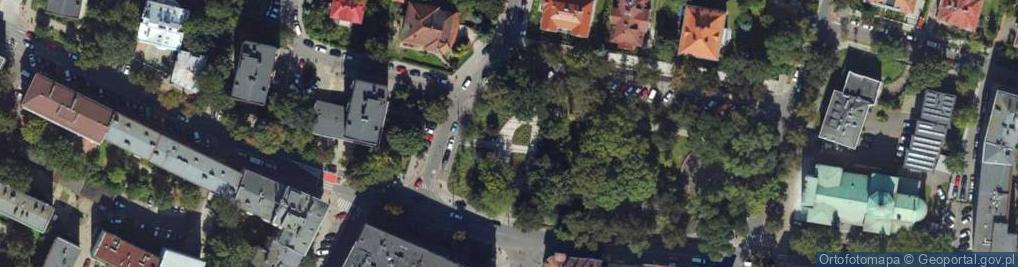 Zdjęcie satelitarne Skwer im. Więźniów Obozu Zagłady