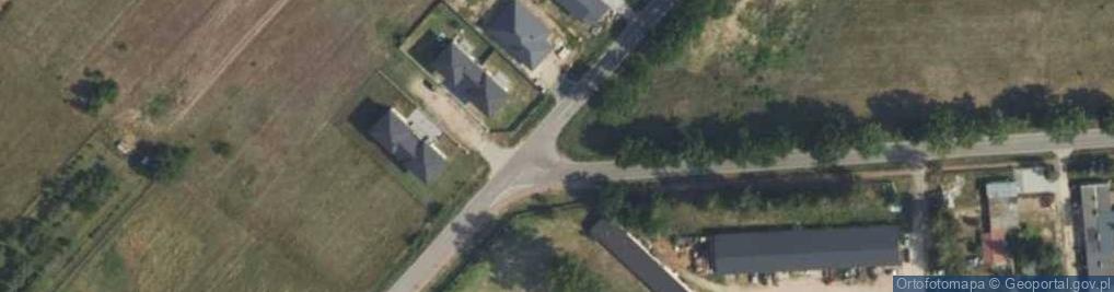 Zdjęcie satelitarne Mogiła nieznanych żołnierzy niemieckich poległych w 1944 r