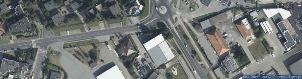 Zdjęcie satelitarne Muzeum Techniki Wojskowej przy Stowarzyszeniu Miłośników Sprzętu Pancernego SKOT