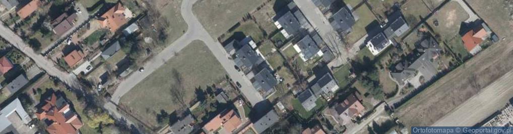 Zdjęcie satelitarne Sklep z odzieżą damską i męską - Rozess