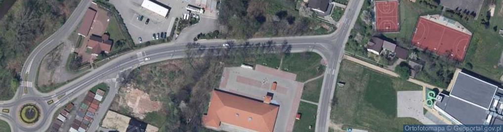 Zdjęcie satelitarne Paczkomat InPost AND01M