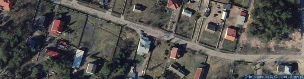 Zdjęcie satelitarne Paczkomat InPost ASTQ01BAPP
