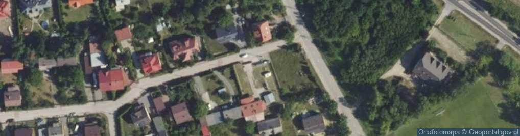 Zdjęcie satelitarne Paczkomat InPost BCH01M