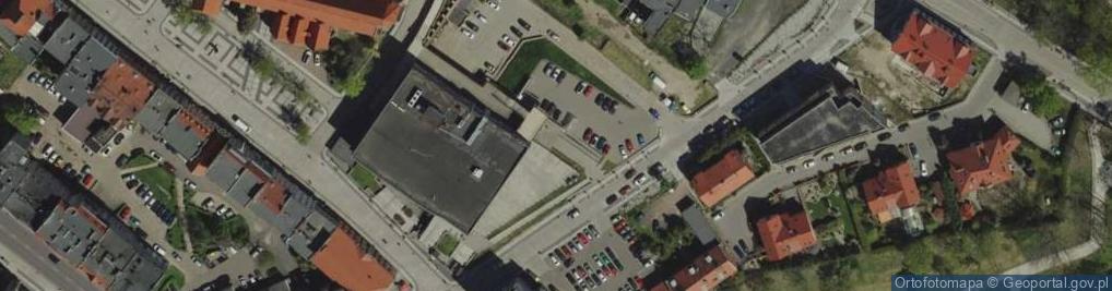 Zdjęcie satelitarne Paczkomat InPost BRZ04M