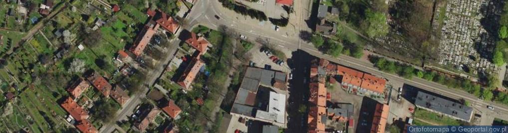Zdjęcie satelitarne Paczkomat InPost BYT49M