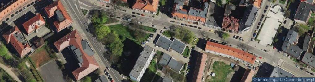 Zdjęcie satelitarne Paczkomat InPost BYT50M