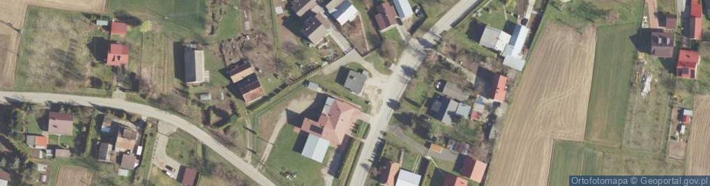 Zdjęcie satelitarne Paczkomat InPost CAL01N