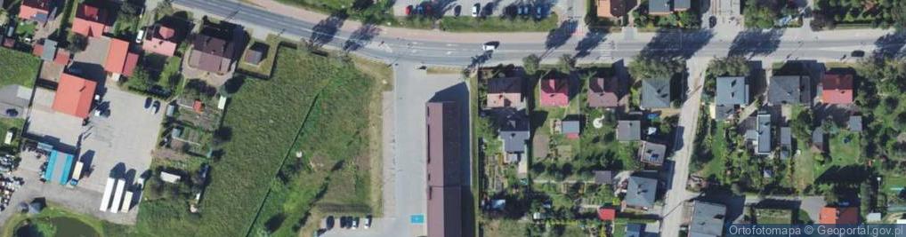 Zdjęcie satelitarne Paczkomat InPost CHC06M