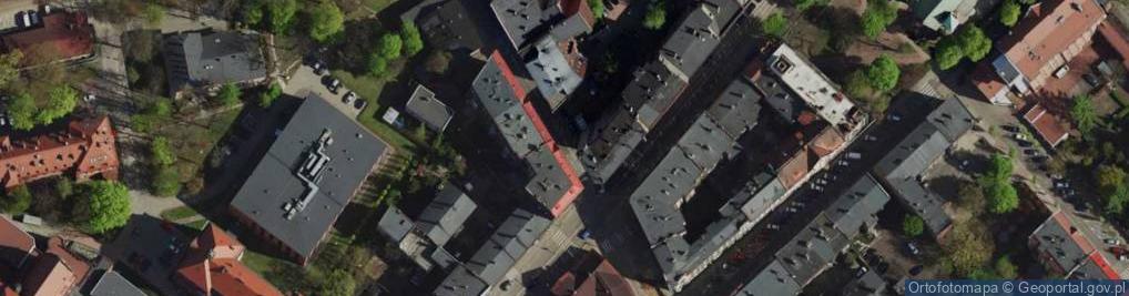 Zdjęcie satelitarne Paczkomat InPost CHO09M