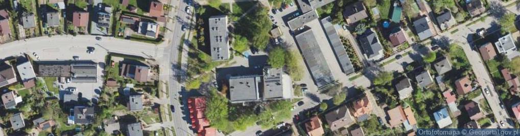 Zdjęcie satelitarne Paczkomat InPost CIE06M