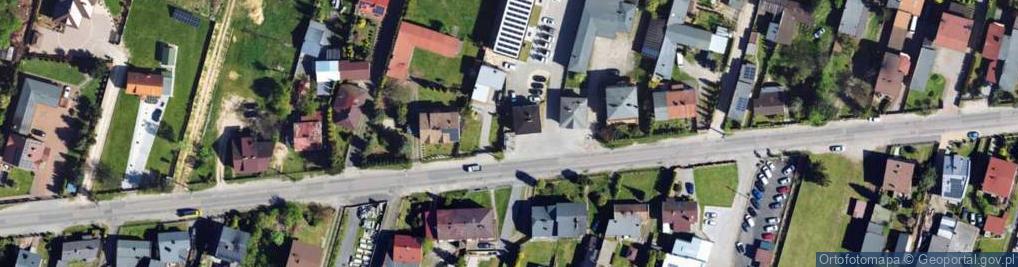 Zdjęcie satelitarne Paczkomat InPost CZE32M