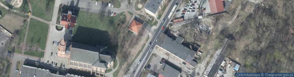 Zdjęcie satelitarne Paczkomat InPost GLO833