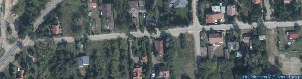 Zdjęcie satelitarne Paczkomat InPost GQA01M