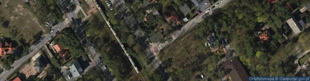 Zdjęcie satelitarne Paczkomat InPost JOZ13M
