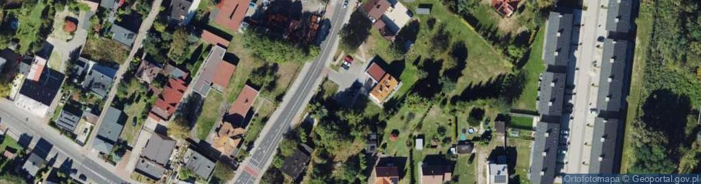 Zdjęcie satelitarne Paczkomat InPost KAT83M