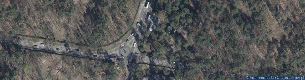 Zdjęcie satelitarne Paczkomat InPost KJN07M