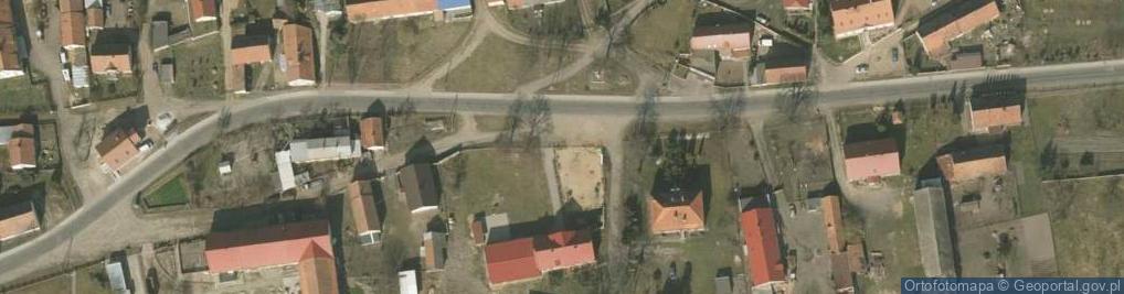 Zdjęcie satelitarne Paczkomat InPost KNCZ01BAPP