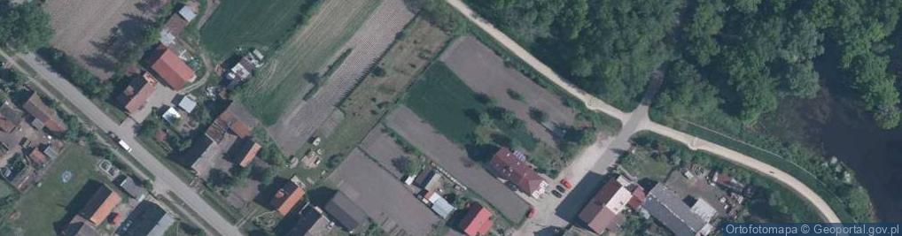 Zdjęcie satelitarne Paczkomat InPost KQTO01M