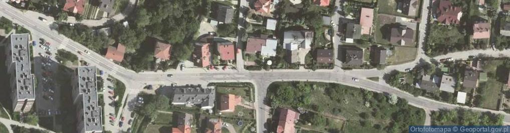 Zdjęcie satelitarne Paczkomat InPost KRA153M