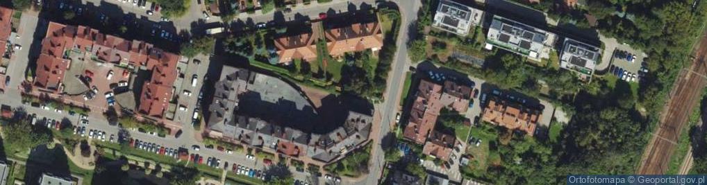 Zdjęcie satelitarne Paczkomat InPost KRA201M