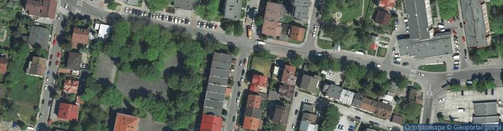 Zdjęcie satelitarne Paczkomat InPost KRA203M