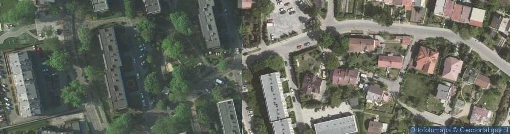Zdjęcie satelitarne Paczkomat InPost KRA22BAPP
