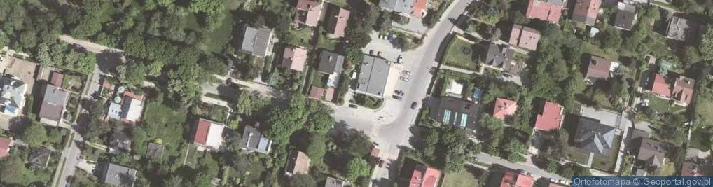Zdjęcie satelitarne Paczkomat InPost KRA230M