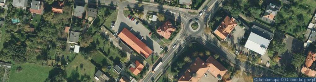 Zdjęcie satelitarne Paczkomat InPost KRS01M