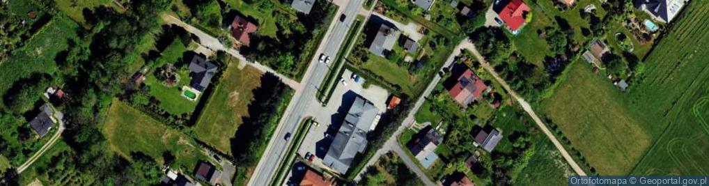 Zdjęcie satelitarne Paczkomat InPost KZY03M