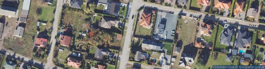 Zdjęcie satelitarne Paczkomat InPost LCH04M