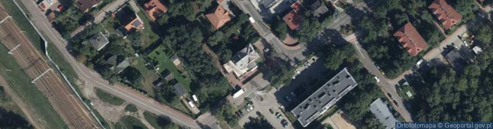 Zdjęcie satelitarne Paczkomat InPost LGE08N