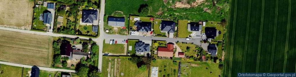 Zdjęcie satelitarne Paczkomat InPost LKA02M