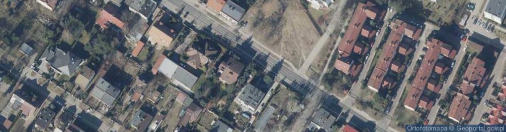 Zdjęcie satelitarne Paczkomat InPost LOD303M